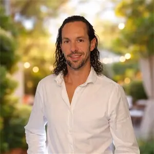 Christopher votre conseiller matrimoniale Unicis Guéret